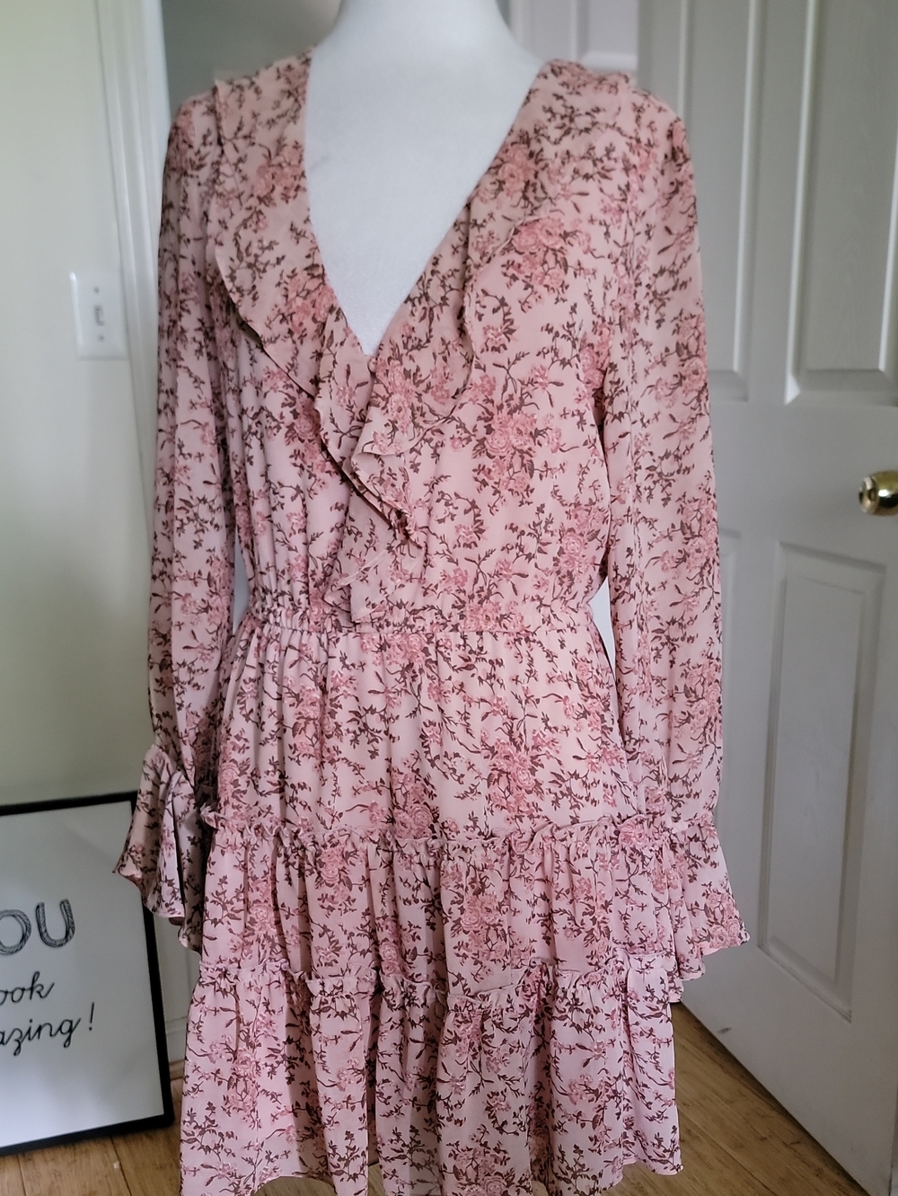 Wayf Floral Ruffle V-Neck Dress in Blush Pink Size Small